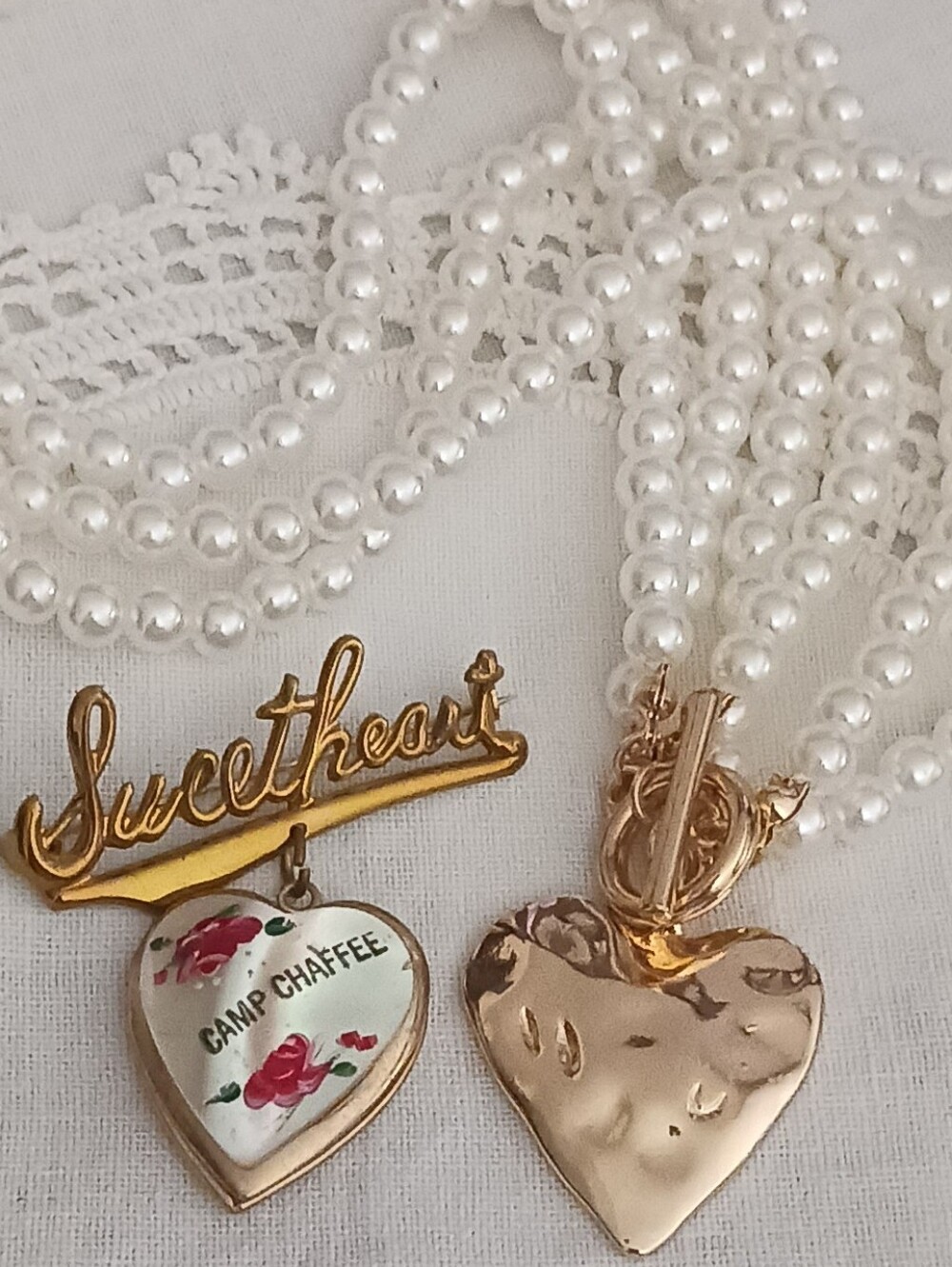 Vintage 40s Sweetheart Locket Camp Chaffe & Mod Pearl Necklace w/ Heart Clasp